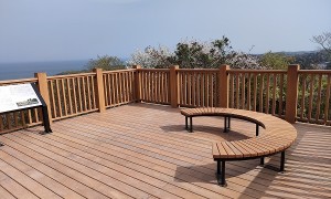 木製展望デッキ