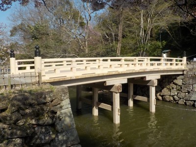 木橋、松江城
