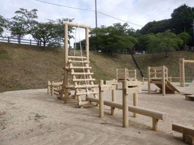 木製遊具、アスレチック遊具