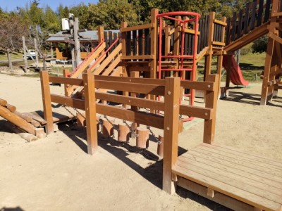 木製遊具、木製アスレチック遊具