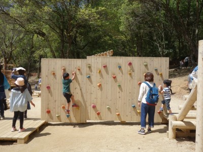 木製遊具、木製アスレチック遊具