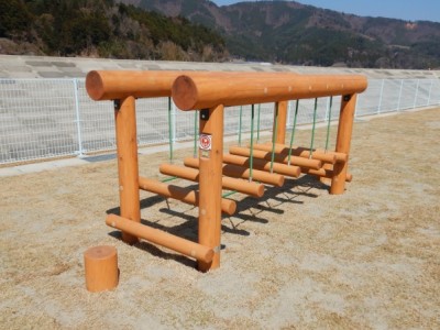 木製遊具、アスレチック