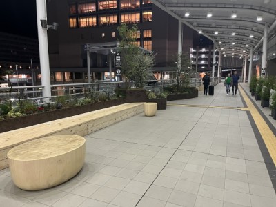 木製ベンチ、スツール