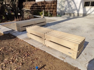 和風、木製ベンチ