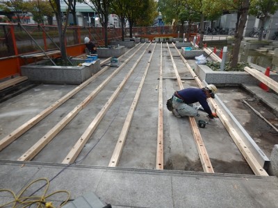 木製デッキ、ウッドデッキ