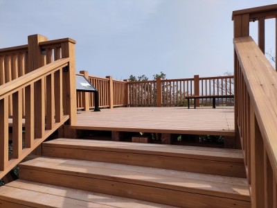 木製展望デッキ