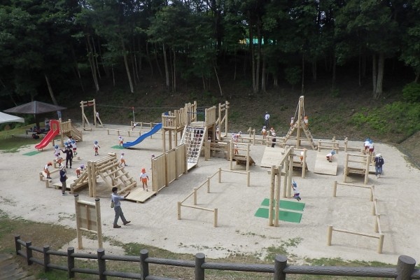 木製遊具、アスレチック遊具