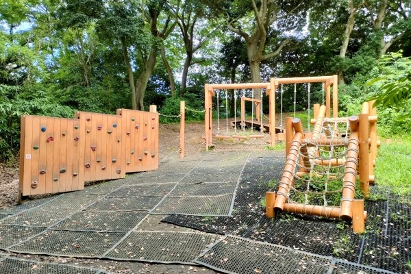 木製遊具、アスレチック遊具