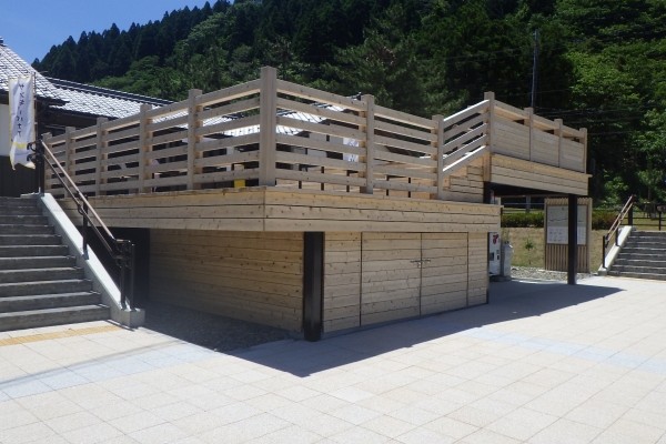 木製デッキ、ウッドデッキ