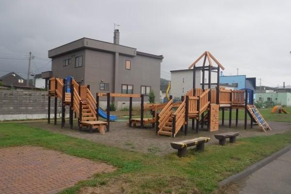 森林環境譲与税、木製遊具