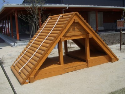 据置、木製遊具