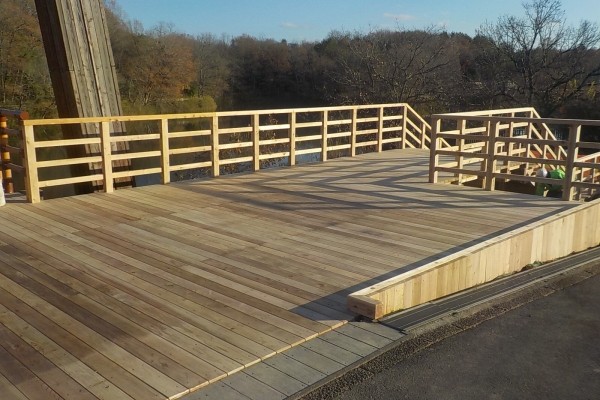 木製デッキ、ウッドデッキ