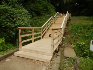 木製階段、木道
