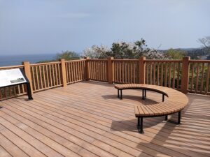 木製展望デッキ